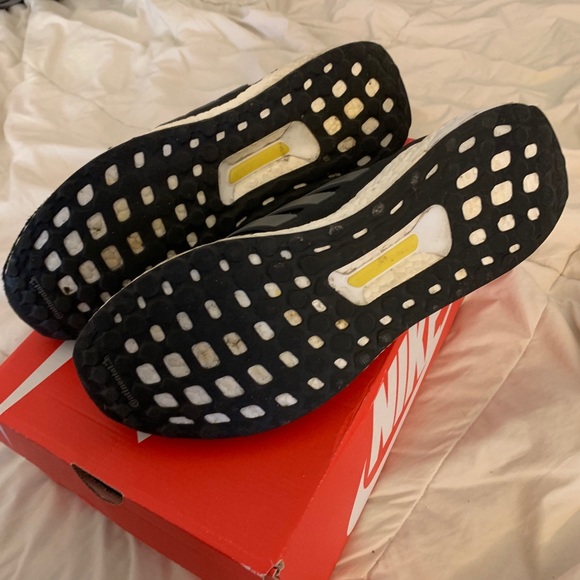 Adidas Men’s Ultraboost 4.0 LTD 5th Anniversary - Picture 4 of 6